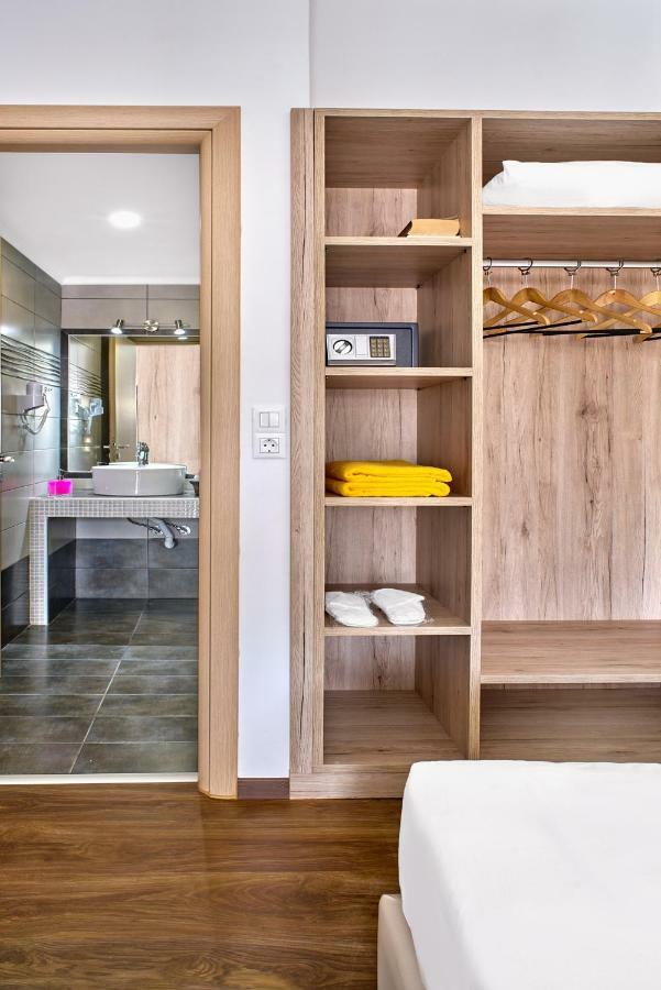 Emmanouela's Apts Апартаменты